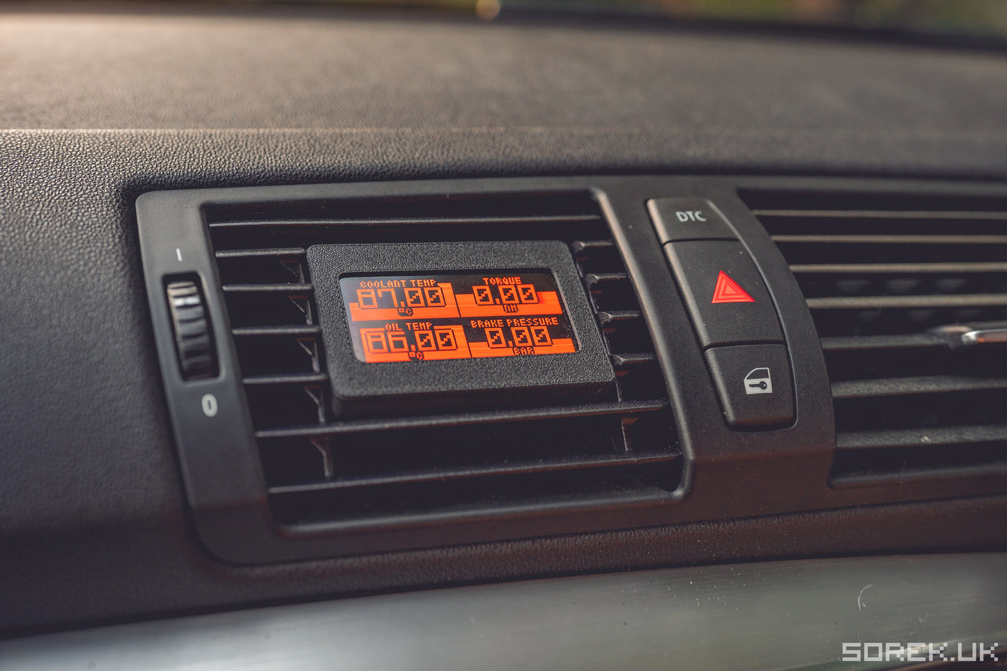 Gauge.S for E8X E81 E82 E87 E88 vent mount only