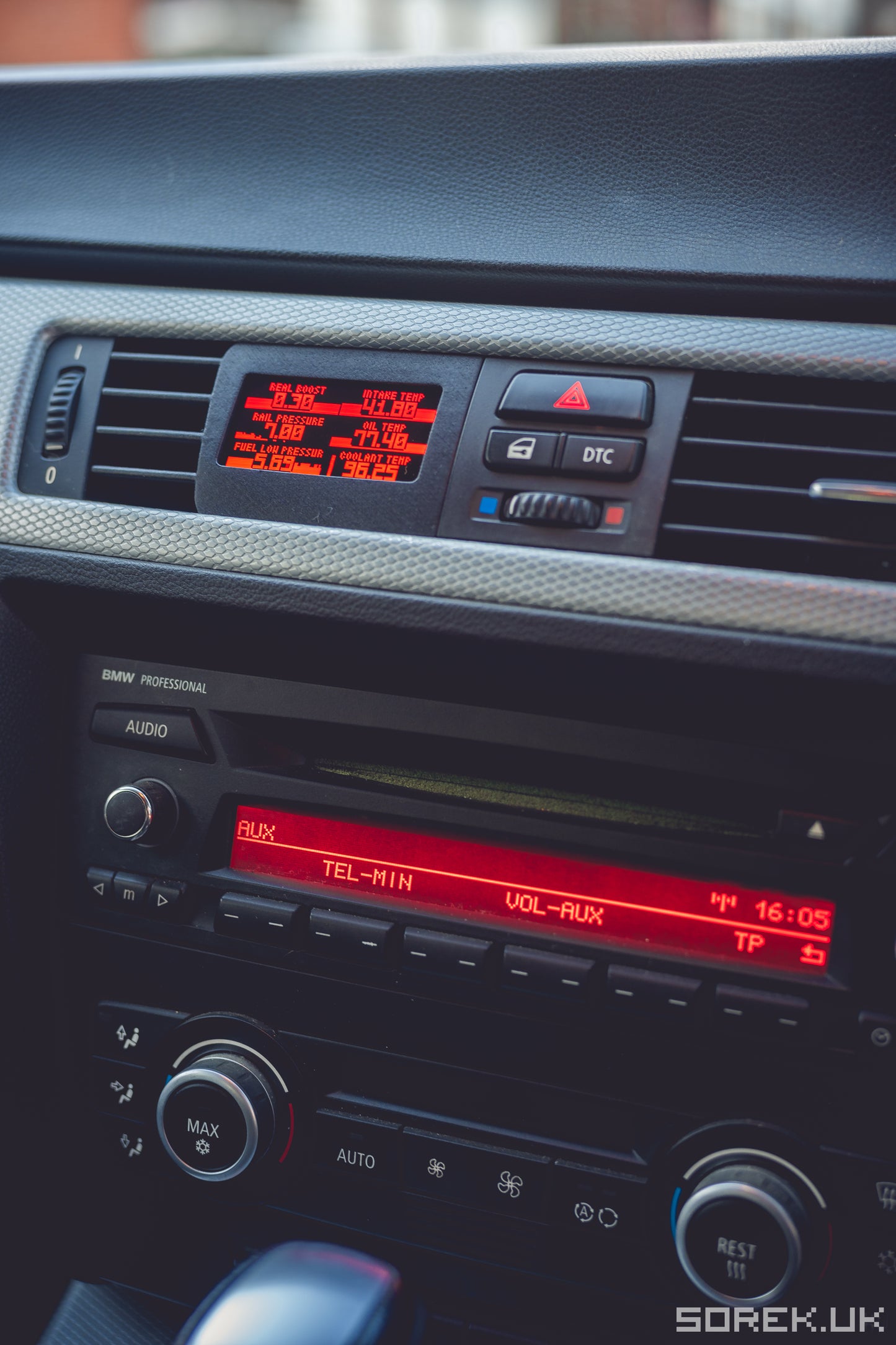 Gauge.S for E9X E90 E91 E92 E93 vent mount